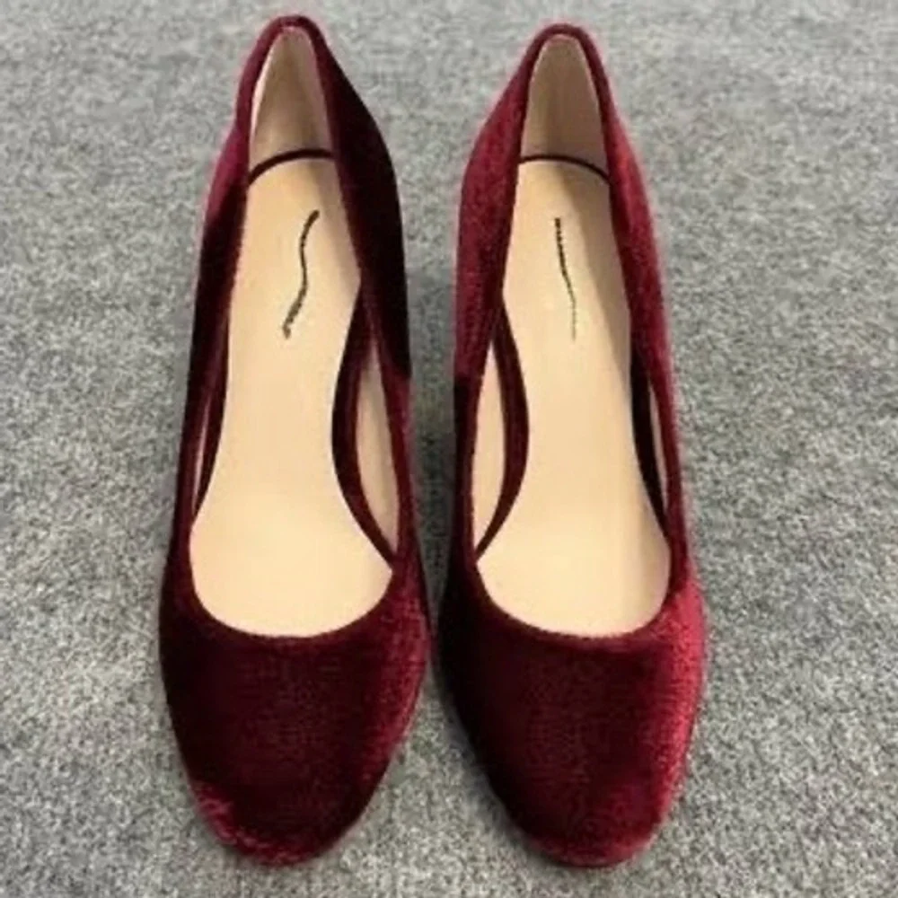 Kate Spade Sybil Pump Cherrywood Burgundy Velvet Gold Rhinestone Block Heel 9.5M